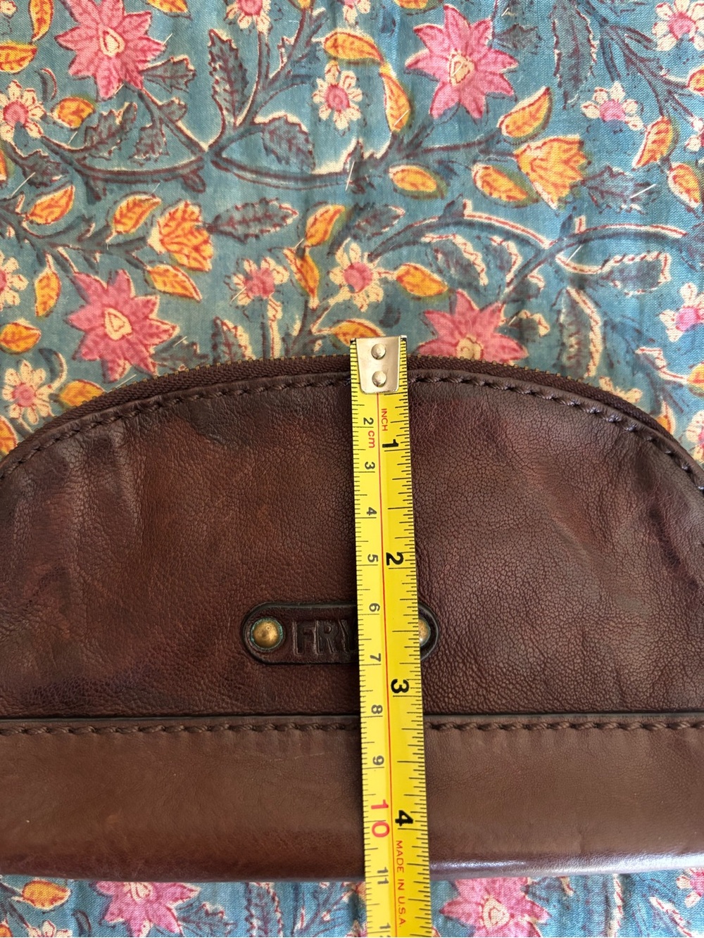 NYT Frye Brown Leather Cosmetic Pouch with Branded Plate - Picture 6 of 7